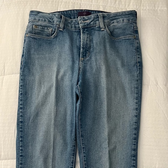 Not your daughters jeans ( NYDJ )…size 10 - Picture 3 of 13